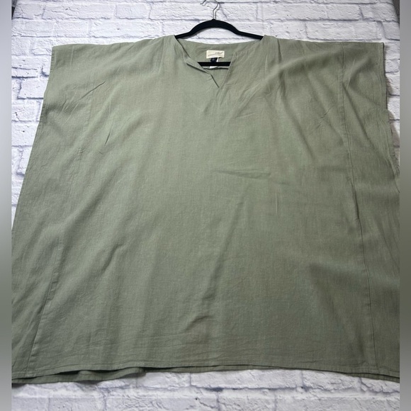 Universal Thread Sage Green Linen Short Sleeve Top. Size Medium. - Picture 3 of 8